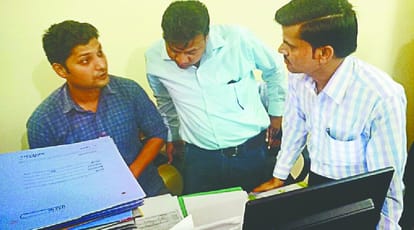 trickery six crore rupees by making a fake company in Meerut