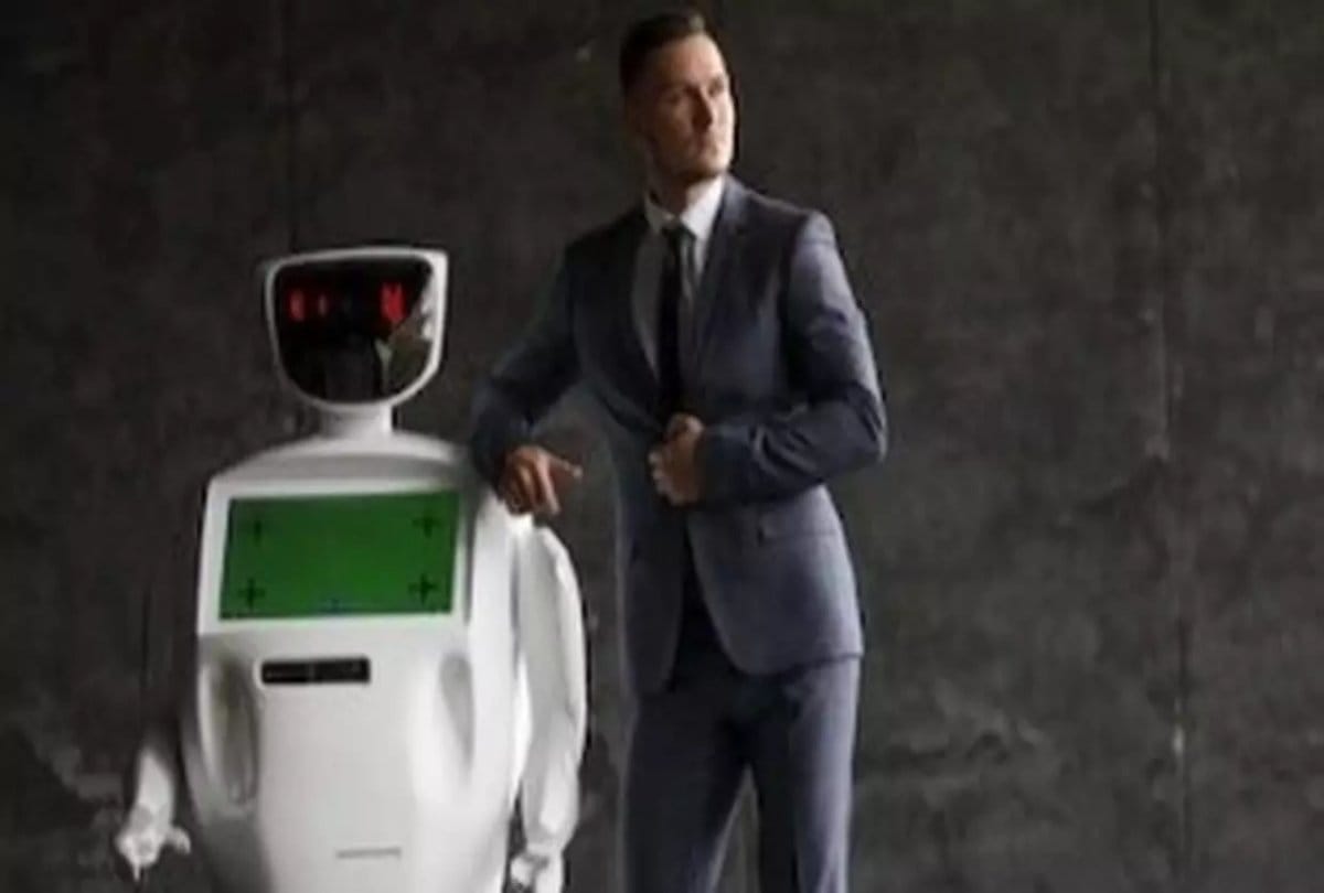 Now the Robot Will Help You to Dress Up