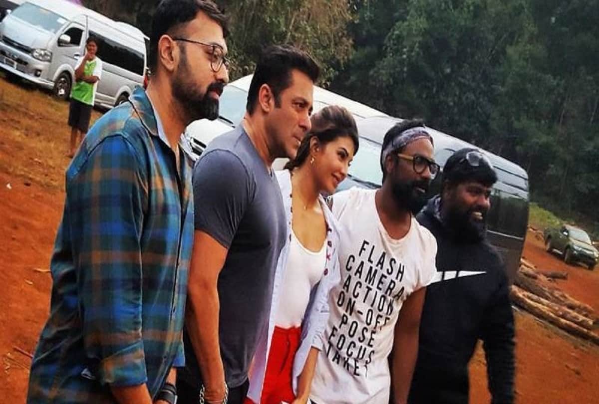 Salman khan trust raises upon director Remo D'Souza after race 3