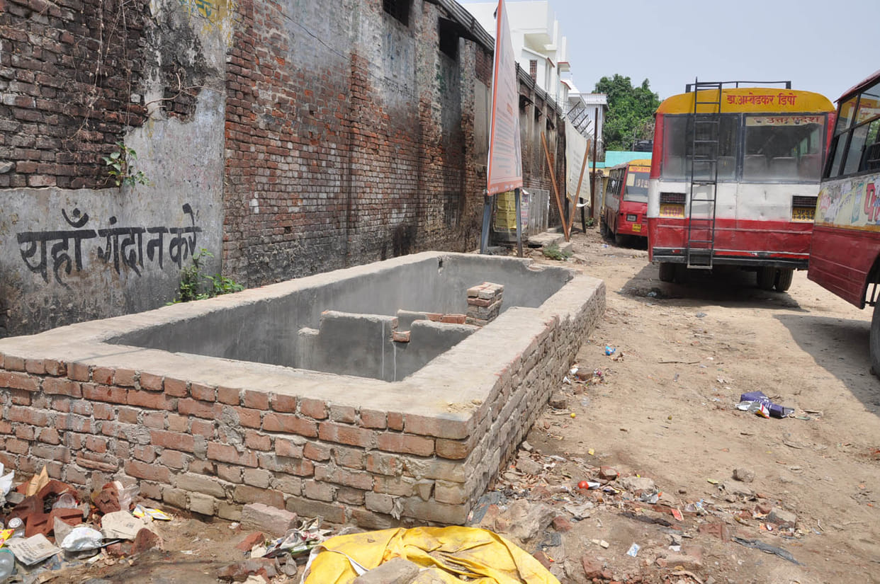 Stop construction of toilets in roadways