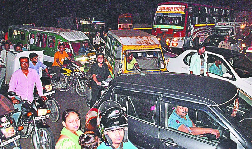 traffic sipaahi gaayab rahe