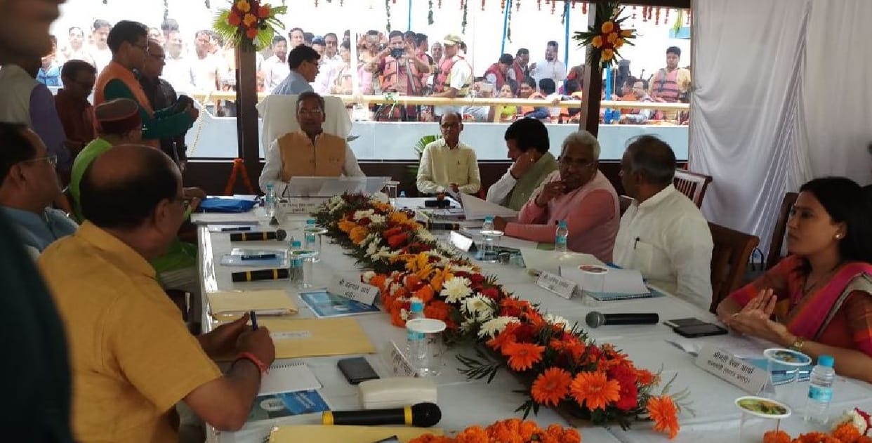 uttarakhand government problem due to employee demand