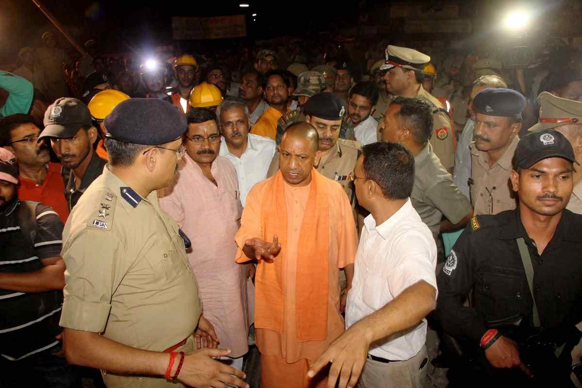 varanasi flyover collapse politics going fast congress protest for case 