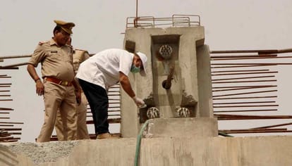 Specialist will help in the work of flyover costruction