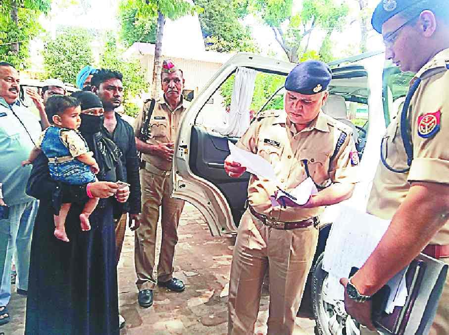 Third degree given to youth in police station