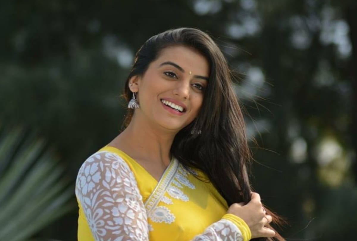 bhojpuri actress akshara singh song Ankhiya Se Goli Marab released