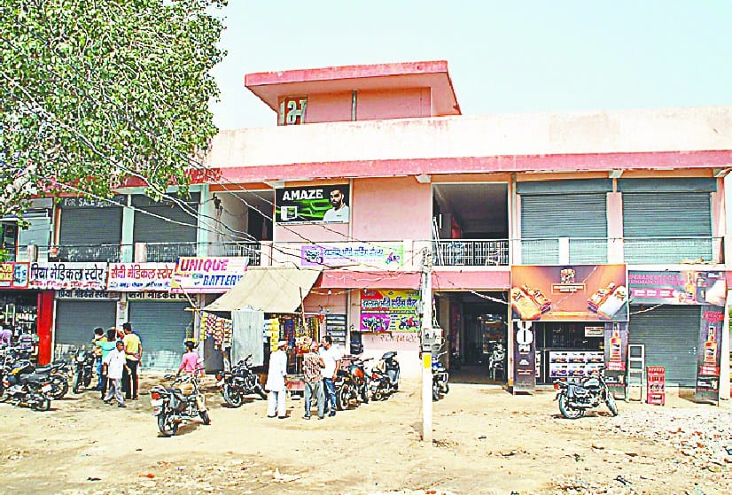 mda ka khajaana bhare bina baajaar guljaar