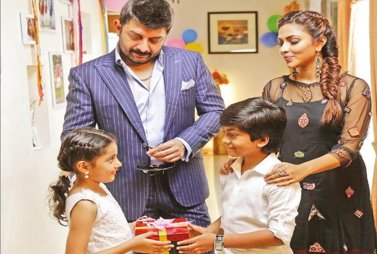 Arvind Swami And Amala Paul Bhaskar Oru Rascal Gives You Five Reasons To Watch