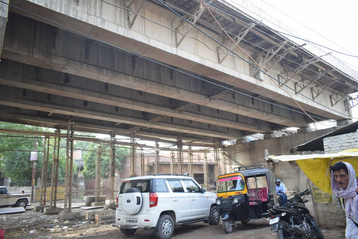 जौनपुर में भी हो सकता है वाराणसी जैसा हादसा