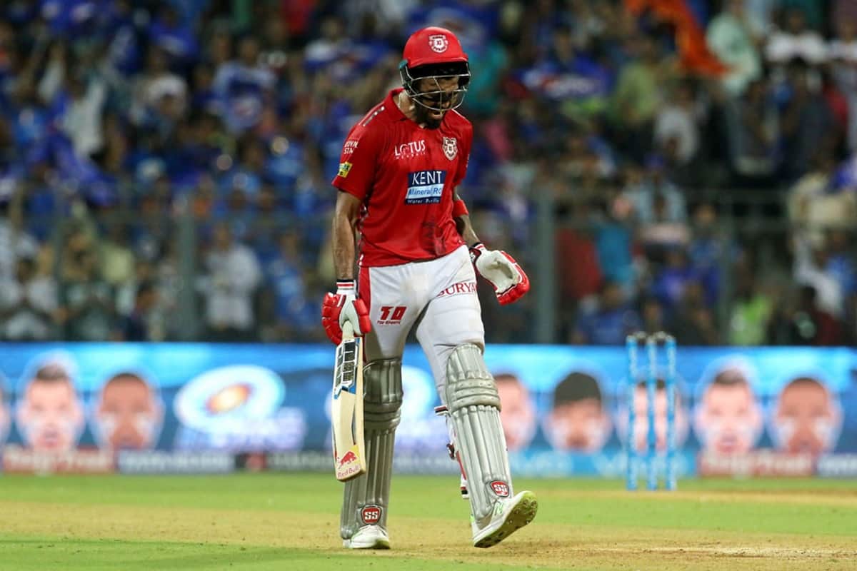 kl rahul and hardik pandya exchange their t shirt in ipl 2018