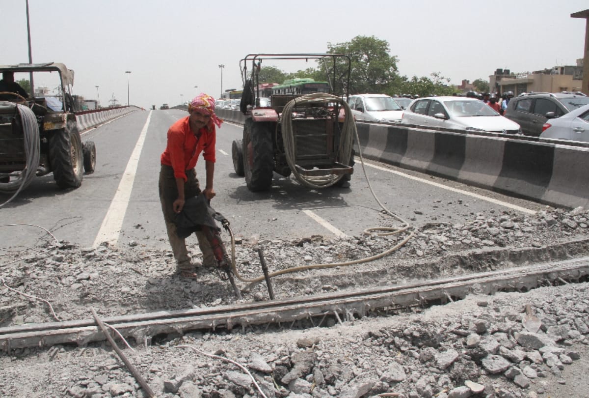 delhi lajpat nagar flyover to remain close till 30 may use barapullah fot dnd and kale khan