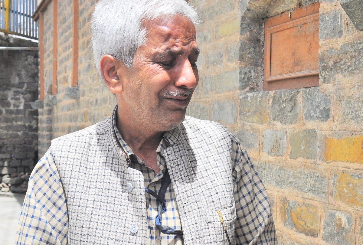 HRTC Inspector beaten-up by electric taxi driver