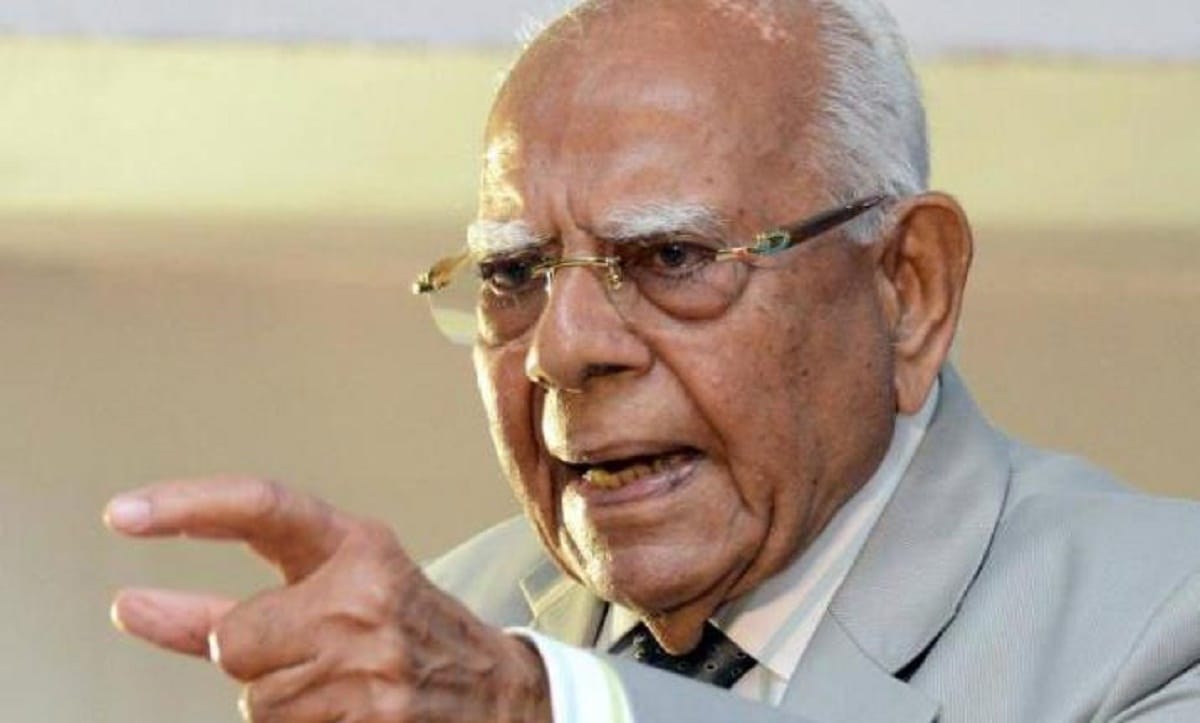 Ram Jethmalani has approached SC against Karnataka governor invitation to Yeddyurappa 