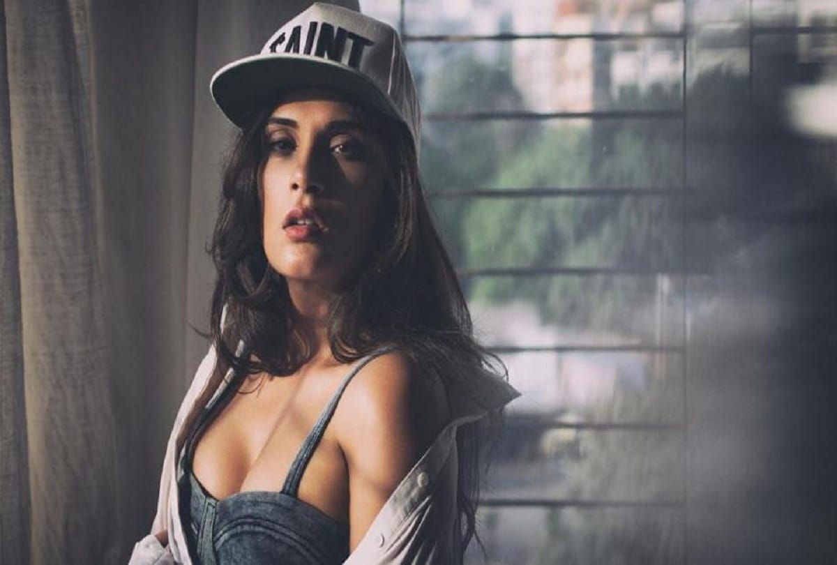 Richa Chadha lashes out on Randeep Hooda for making Vulgar on Mayawati