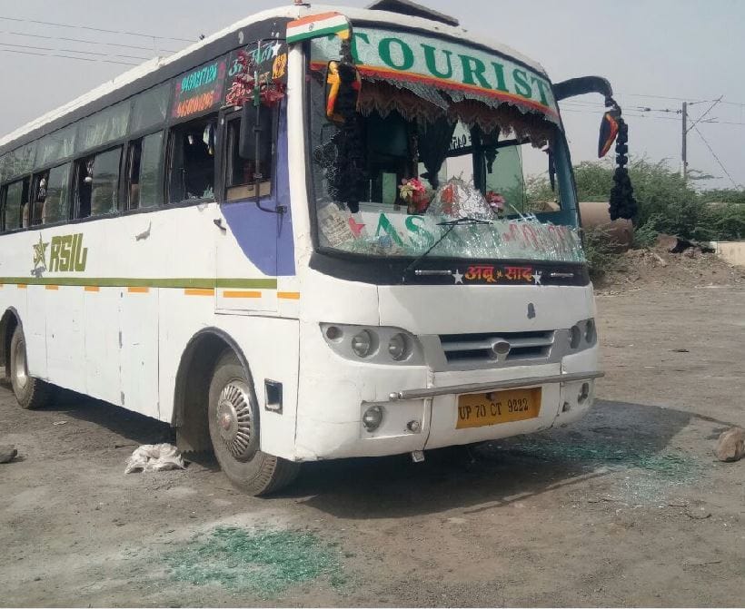 agra young man died in accident