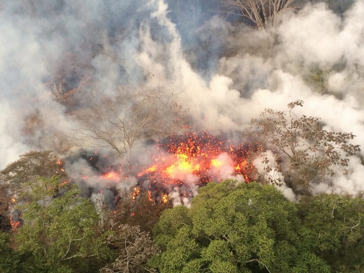 Hawaii: Explosive eruption at volcano