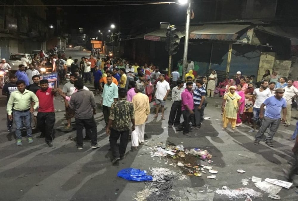 Police fire on Striking nagar nigam cleaning workers in dehradun