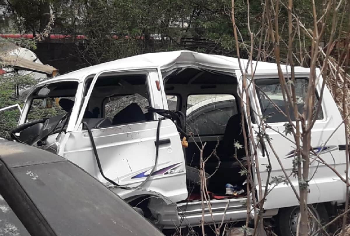 before inauguration eastern peripheral expressway goes bloody, in two car accident one dead