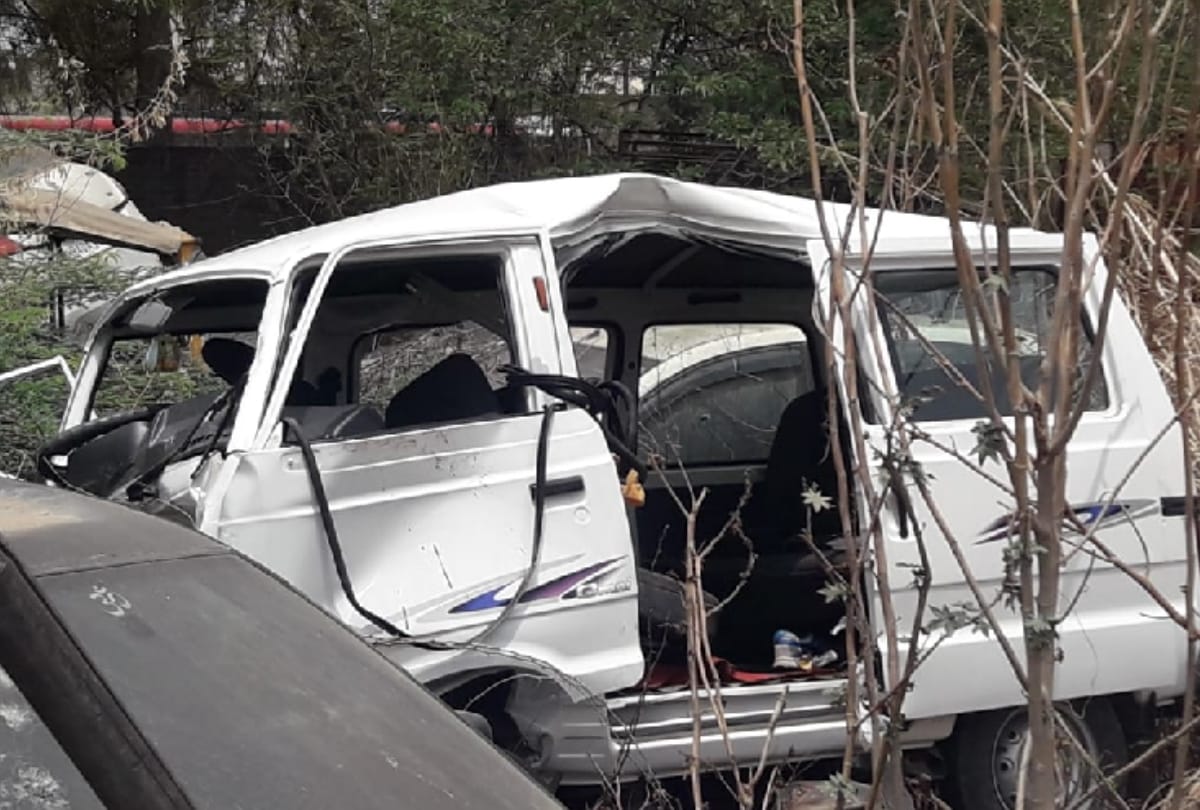 before inauguration eastern peripheral expressway goes bloody, in two car accident one dead