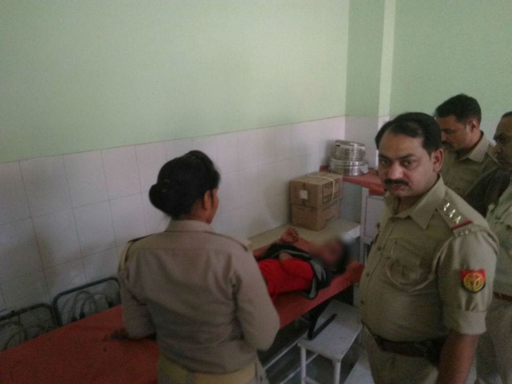 acid attack on girl in mathura