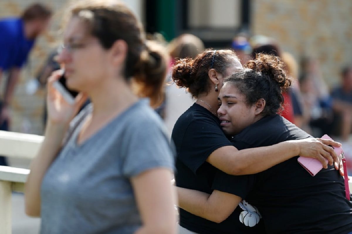 America: Eight people dead in Texas high school shooting