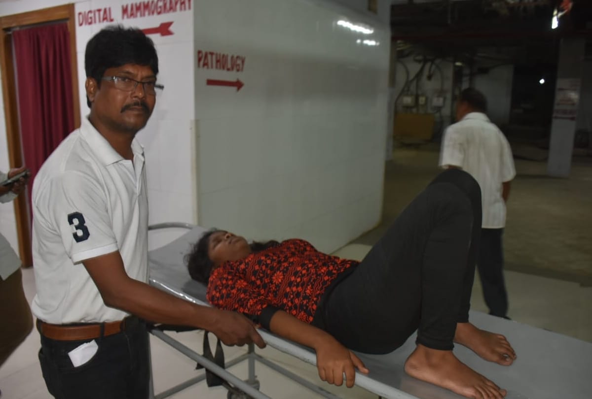 fire in globe hospital, girls injured