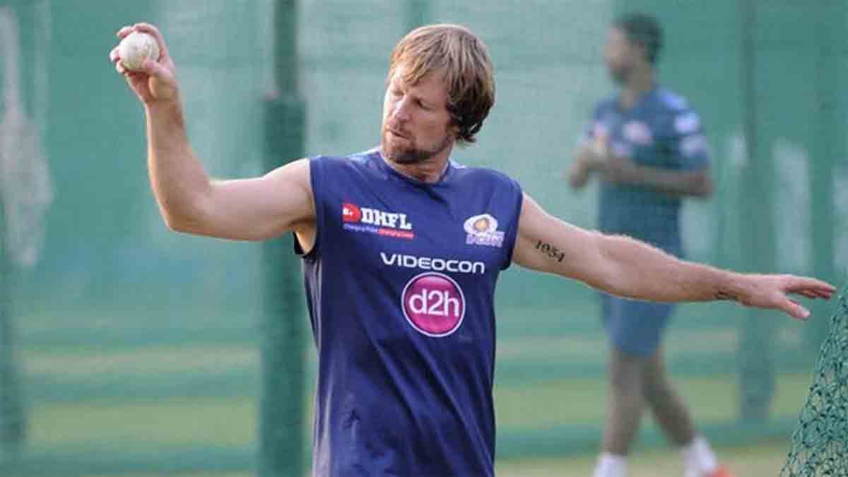 INDvWI: R sridhar favourite to remain team indias fielding coach