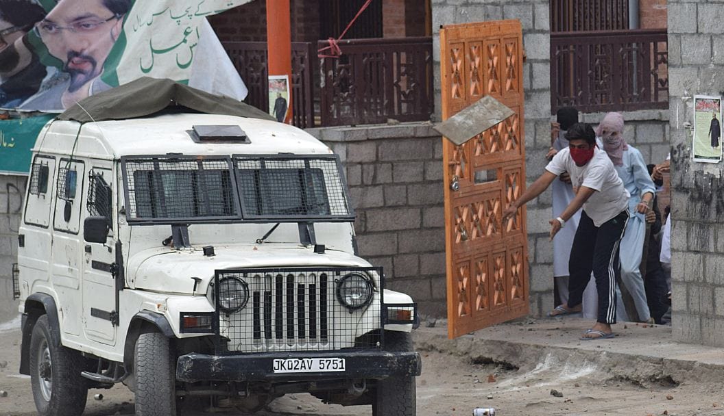 ISIS FLAG SEEN IN VALLEY BEFORE MODI VISIT TO JAMMU AND KASHMIR