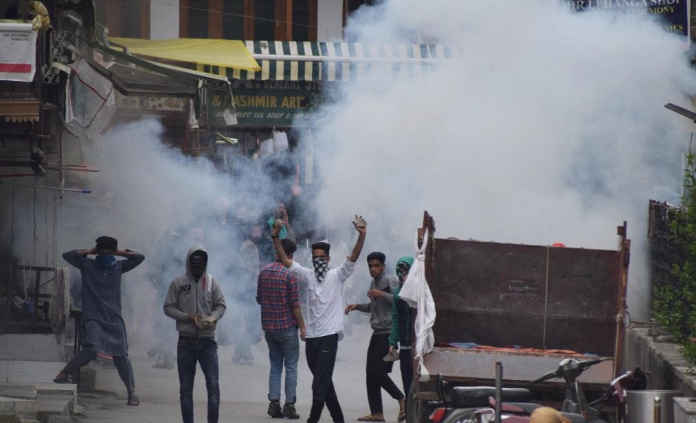 ISIS FLAG SEEN IN VALLEY BEFORE MODI VISIT TO JAMMU AND KASHMIR