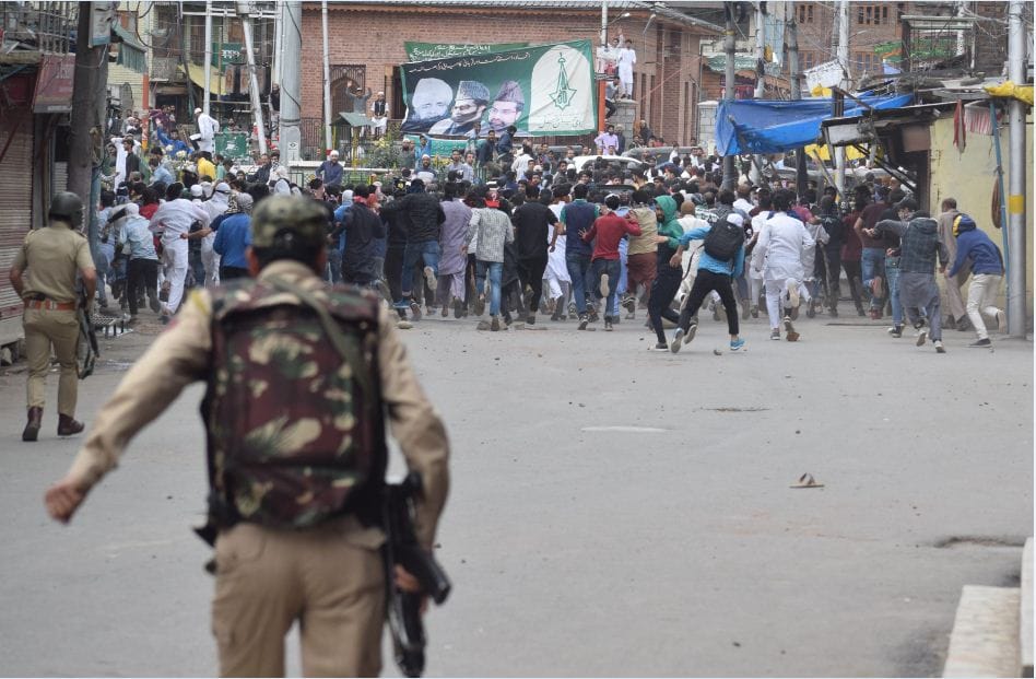 ISIS FLAG SEEN IN VALLEY BEFORE MODI VISIT TO JAMMU AND KASHMIR