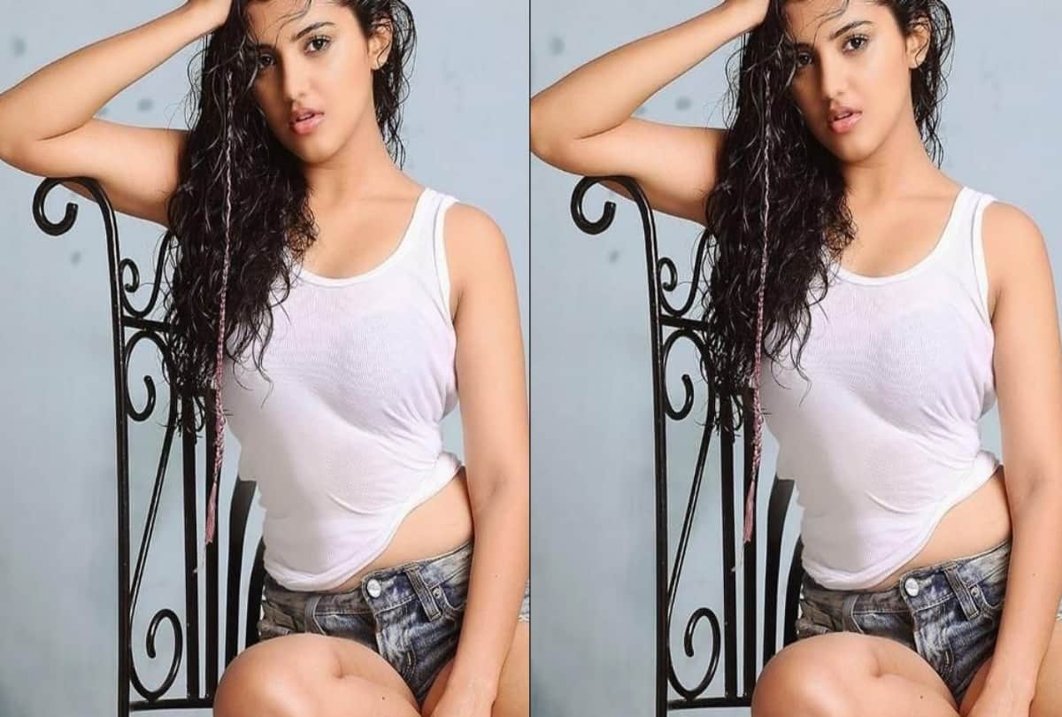 this beauty and bold actress debut in film with superstar actor
