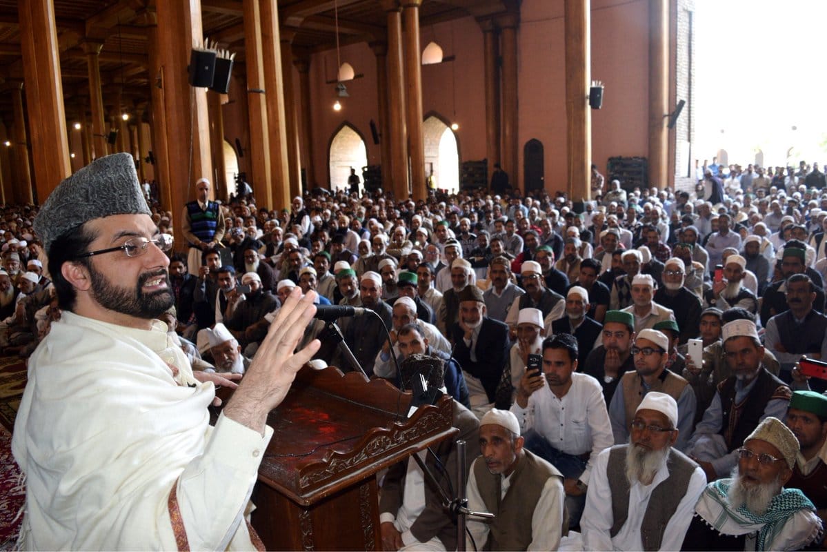 SEPARATISTS LEADER MIRWAIZ SAID TO PM MODI TO LISTEN THEIR MAN KI BAT