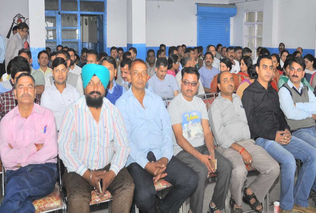 Ashwani Thakur becomes president of himachal non teaching employees federation