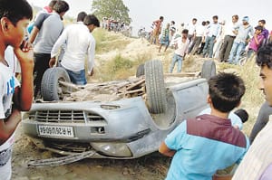 car accident in pratpagarh
