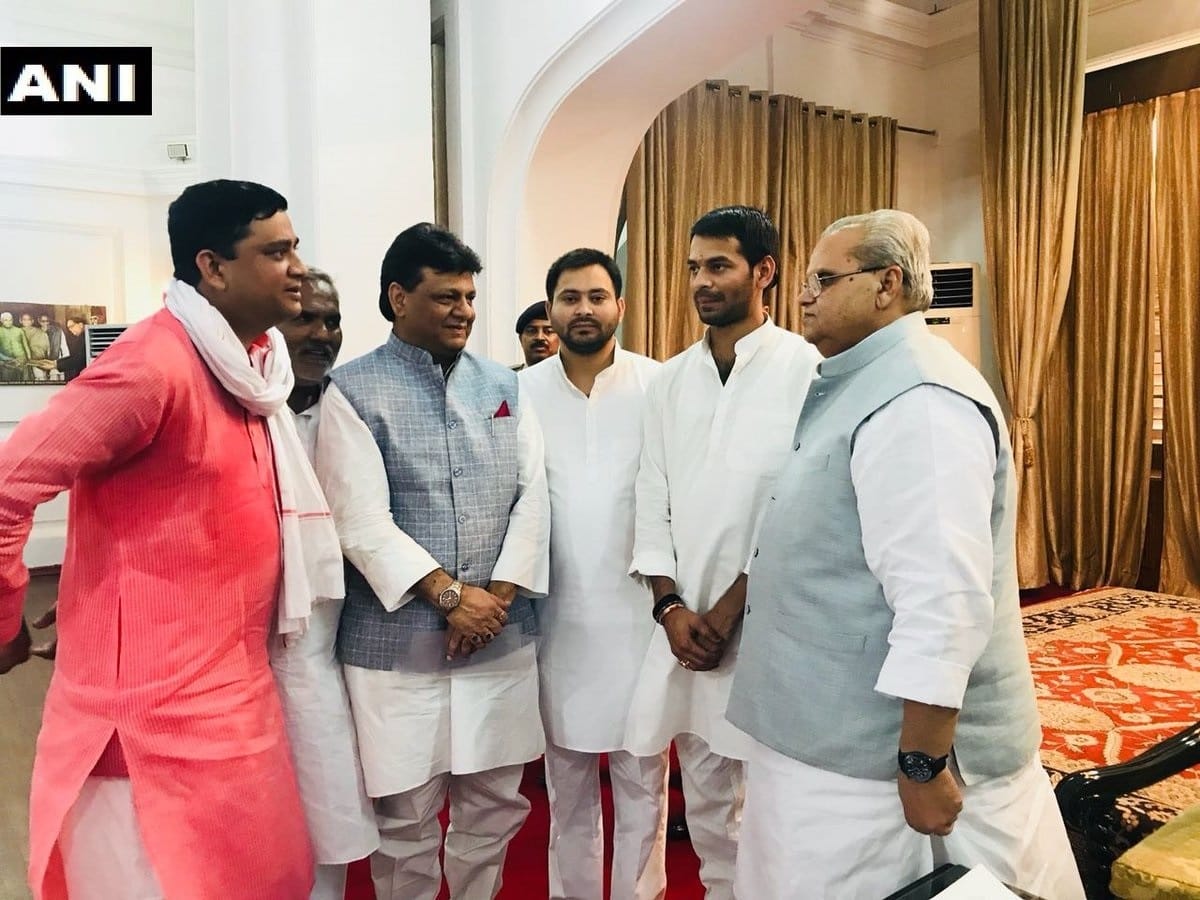 congress and rjd mlas has met governers of bihar and goa to claim government formation