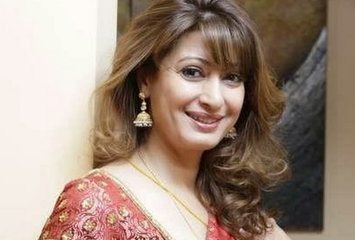 Sunanda Pushkar in 2014 Shashi Tharoor wife was found dead under mysterious circumstances