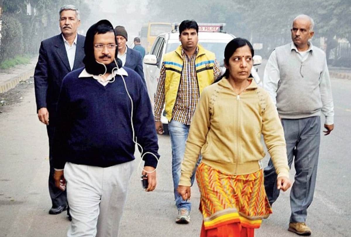 Delhi cm arvind kejriwal wife sunita kejriwal tweet against LG in delhi