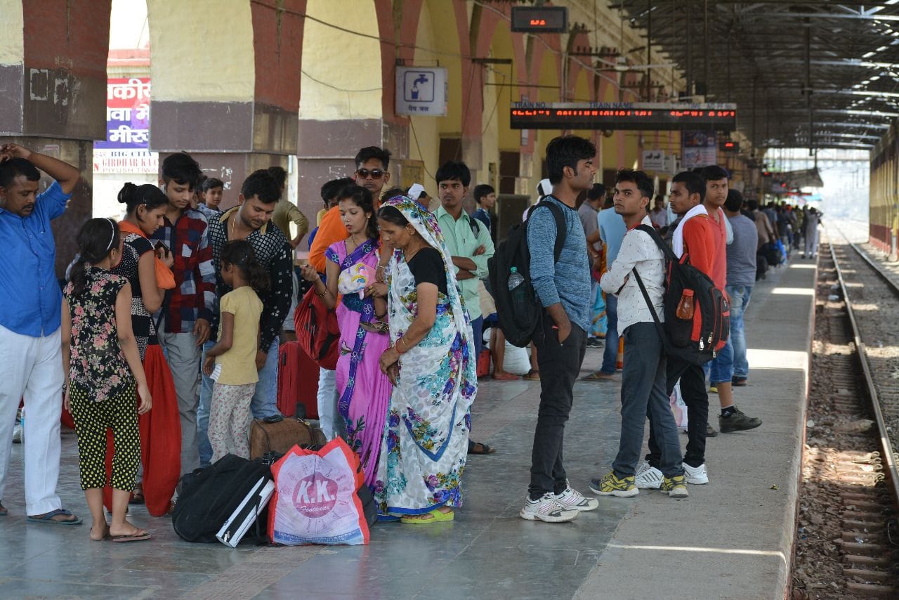 robbery in Patliputra Chandigarh Superfast Express, indian railway