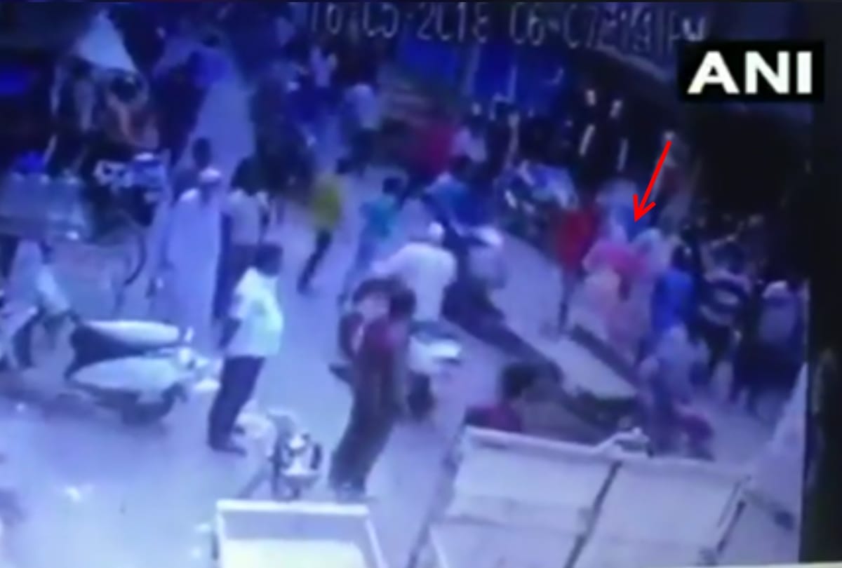 women killed on mid of the road by relatives in property dispute at delhis jagatpuri