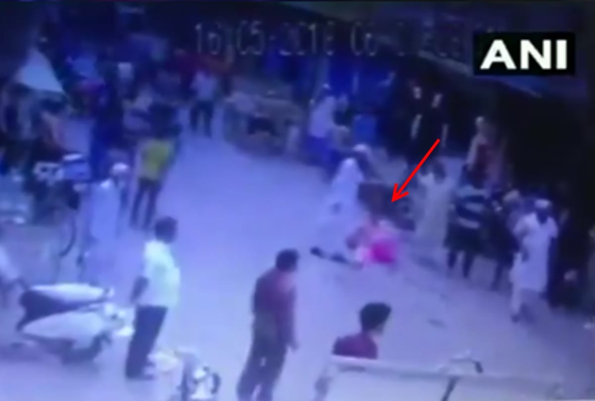 women killed on mid of the road by relatives in property dispute at delhis jagatpuri