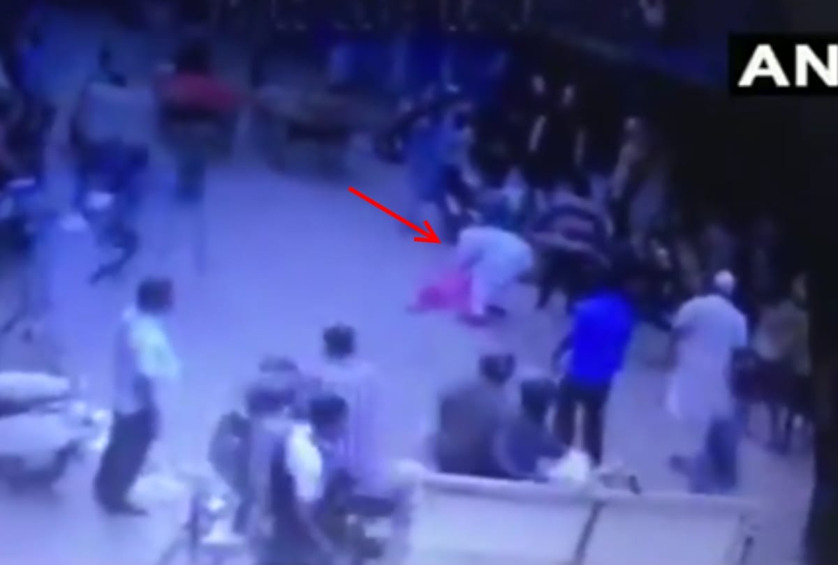 women killed on mid of the road by relatives in property dispute at delhis jagatpuri
