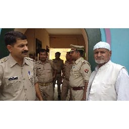 historiator  attacked the police