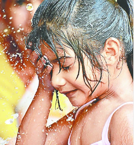 american kids me hui pool party