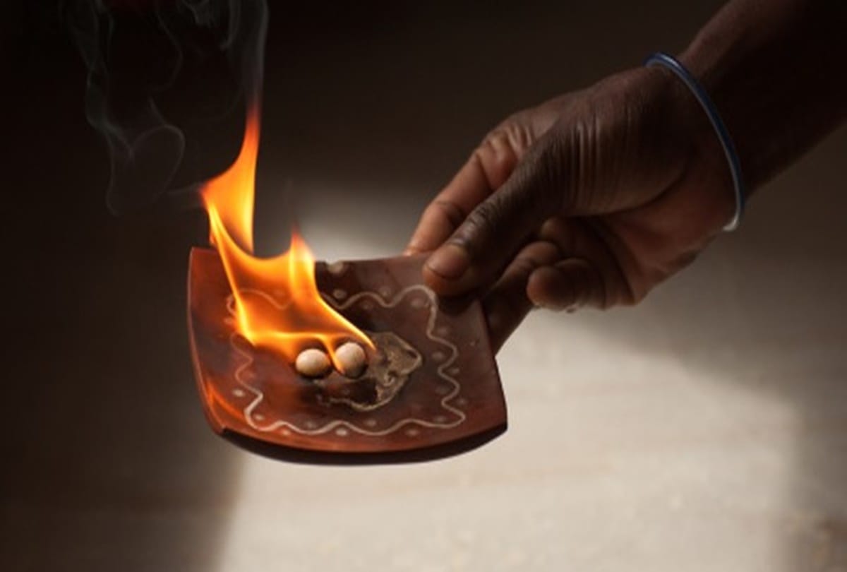 camphor benefits and importance in vastu and pitra dosh