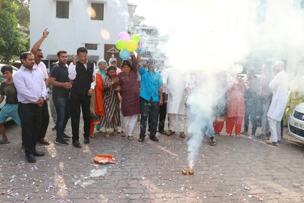 congress celebrate karnataka win