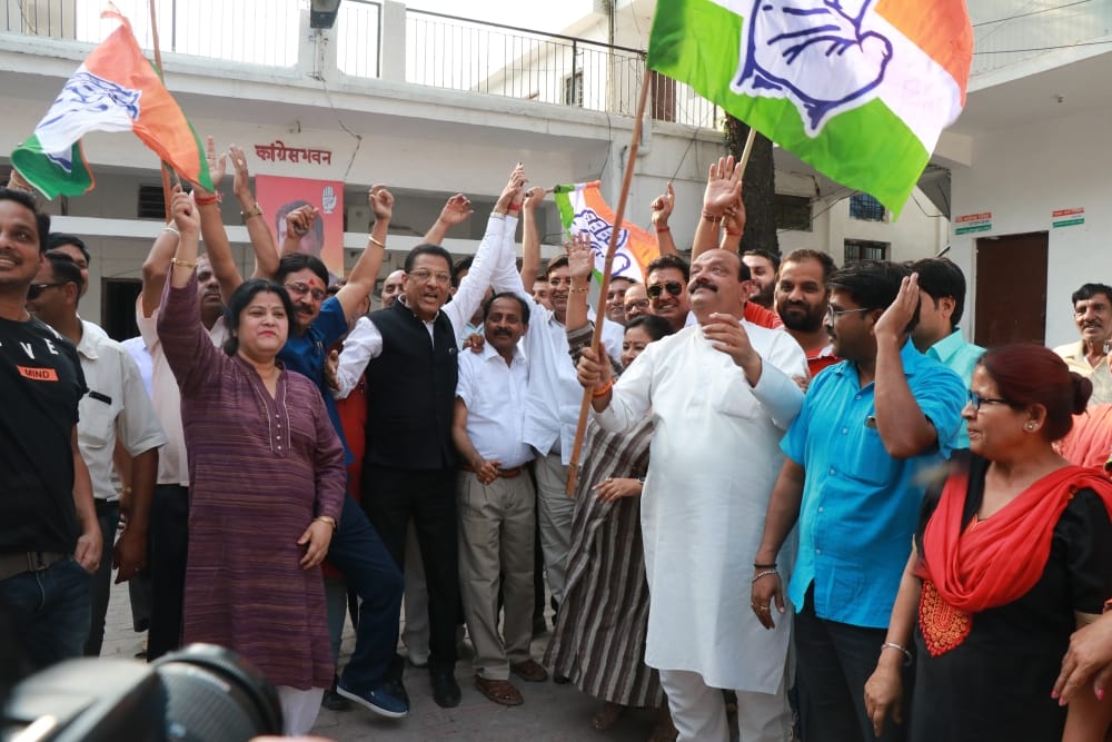 congress celebrate karnataka win