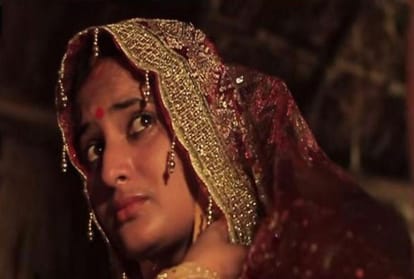 Bhojpuri actress manisha rai was journalism student in kashi vidyapeeth