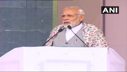 INTERNET AND TRAIN SERVICE SUSPEND IN KASHMIR ON MODI VISIT