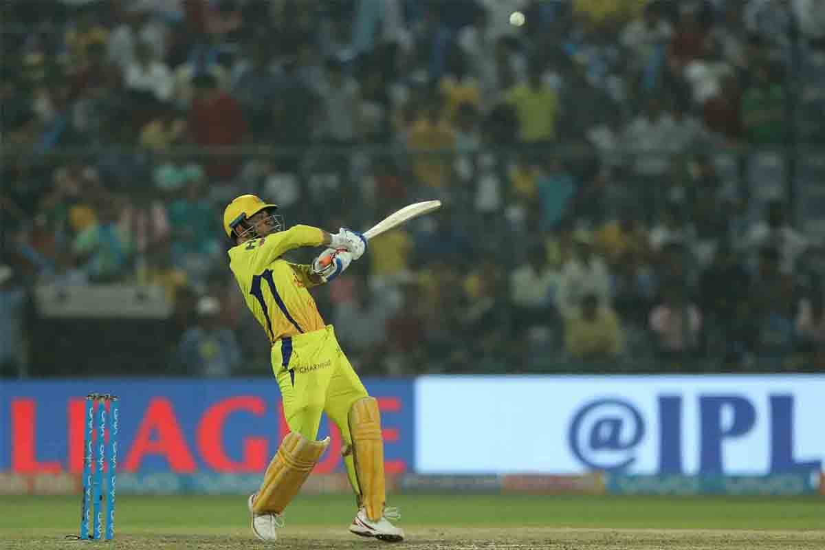 MS Dhoni reveals how age played a part in his decision to bat