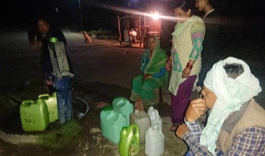 Hand pump started to answer